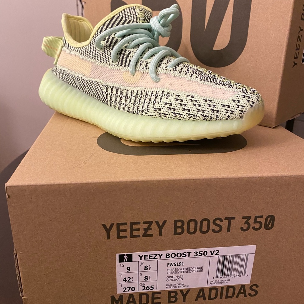 YEEZY BOOST V2